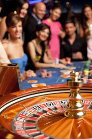 Pemain memanfaatkan fitur prediksi dan taruhan live di platform sports betting ulti138